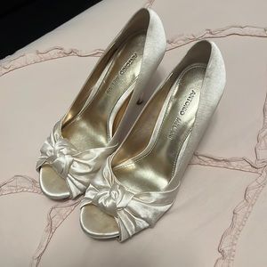 Antonio Melani heels